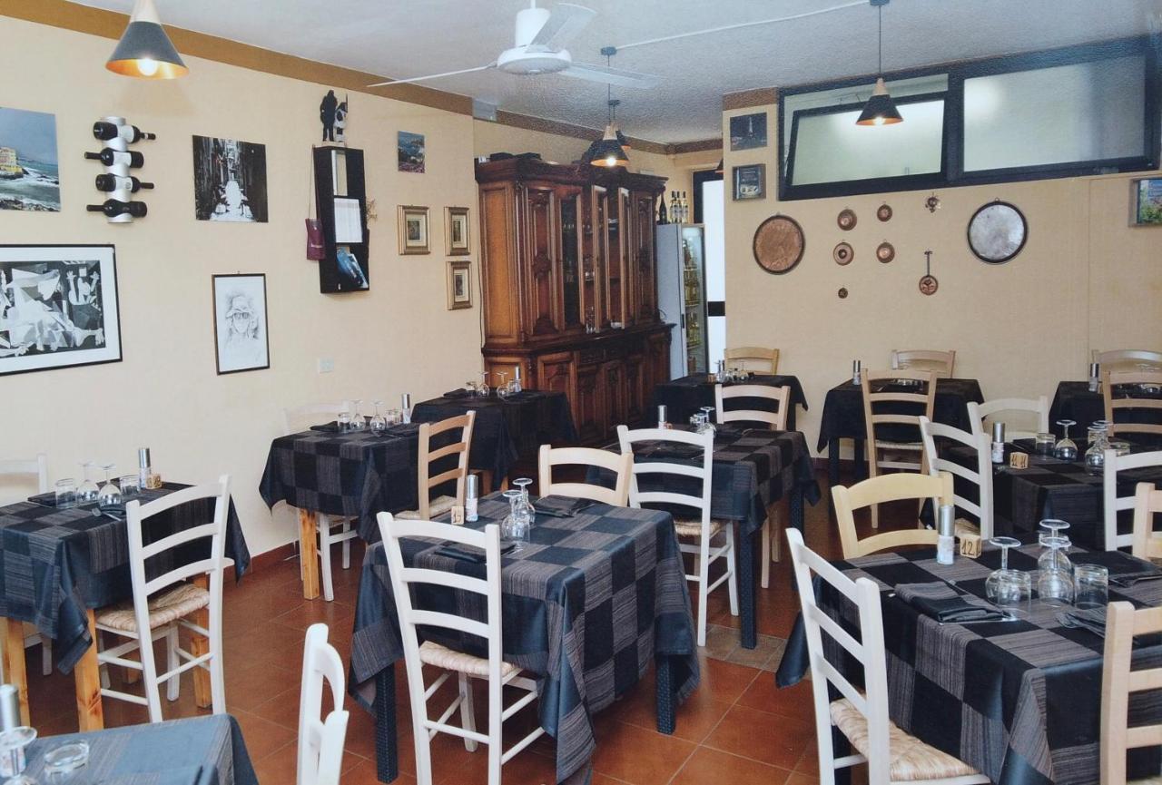 Locanda Dal Genovese La Maddalena  Exterior foto